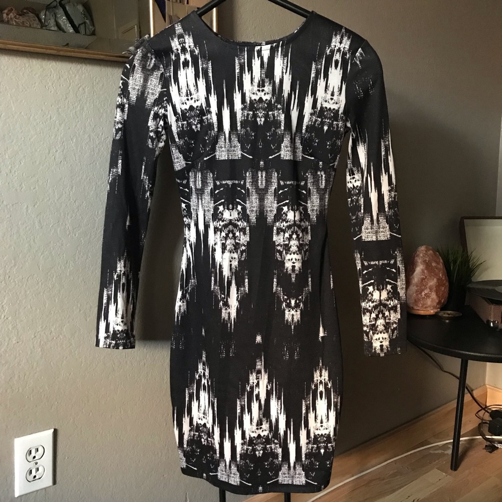 Edgy long sleeve bodycon dress